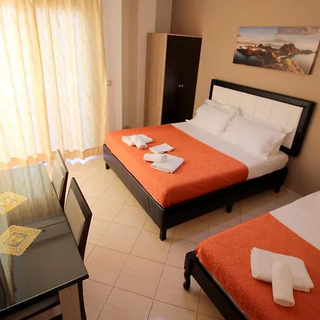 Downtown Hotel 3* كساميل