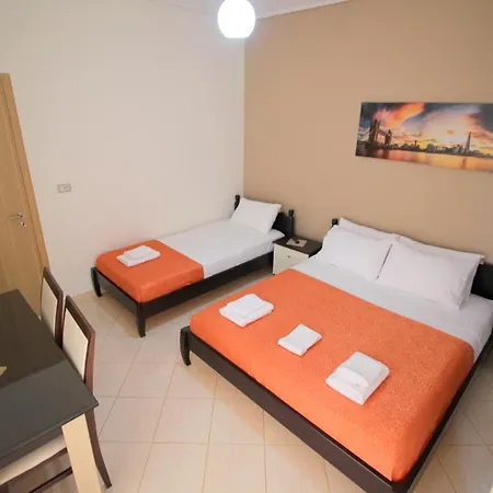 فندق Downtown Hotel 3*