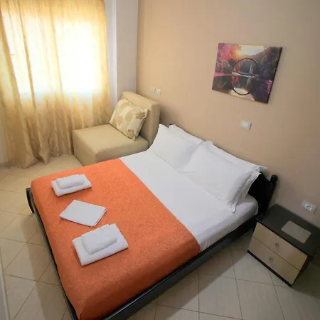 Отель Downtown Hotel Ксамил
