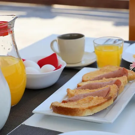 Downtown Hotel 3* كساميل
